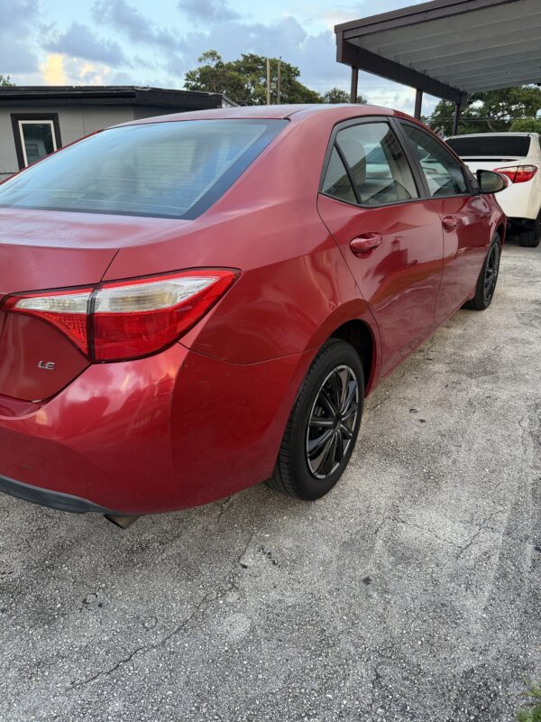 TOYOTA COROLLA LE - Imagen 4